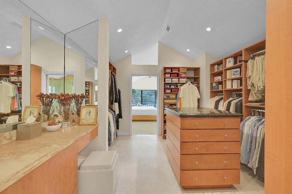 6130 Via Tierra Drive, Boca Raton, FL 33433 6130 Via Tierra Drive, Boca Raton