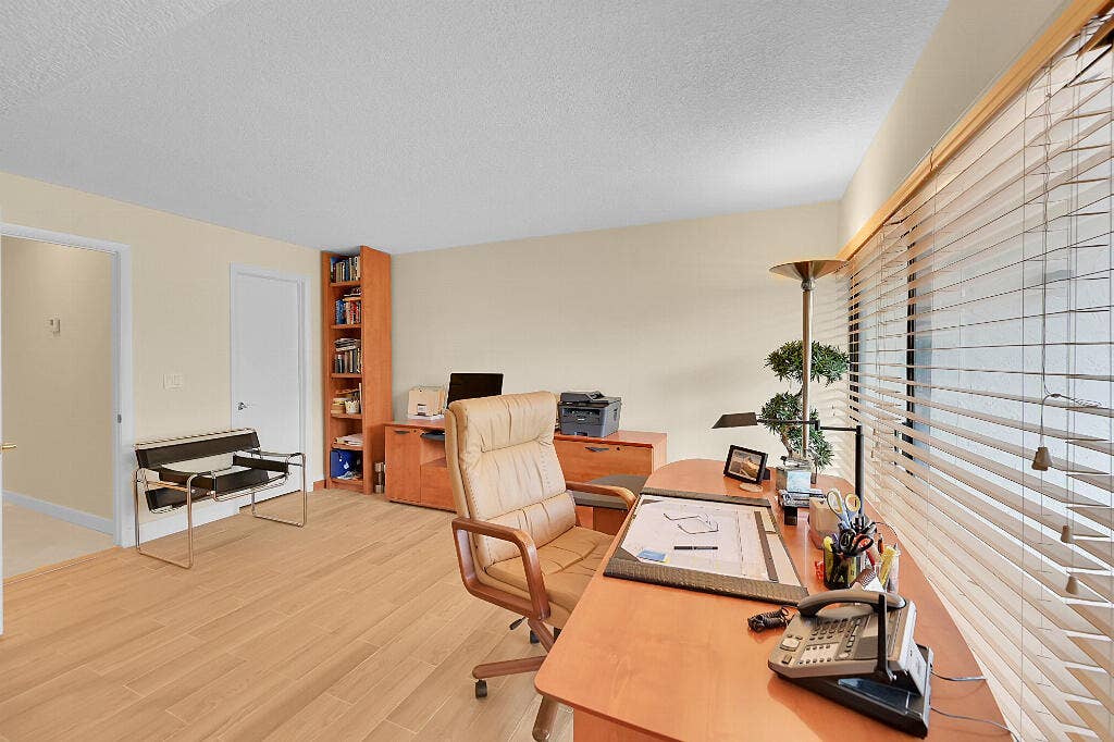 6130 Via Tierra Drive, Boca Raton, FL 33433 6130 Via Tierra Drive, Boca Raton