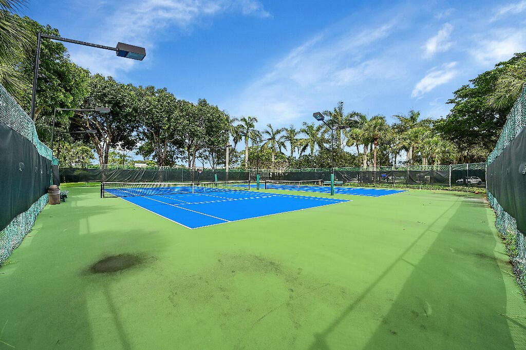 6130 Via Tierra Drive, Boca Raton, FL 33433 6130 Via Tierra Drive, Boca Raton
