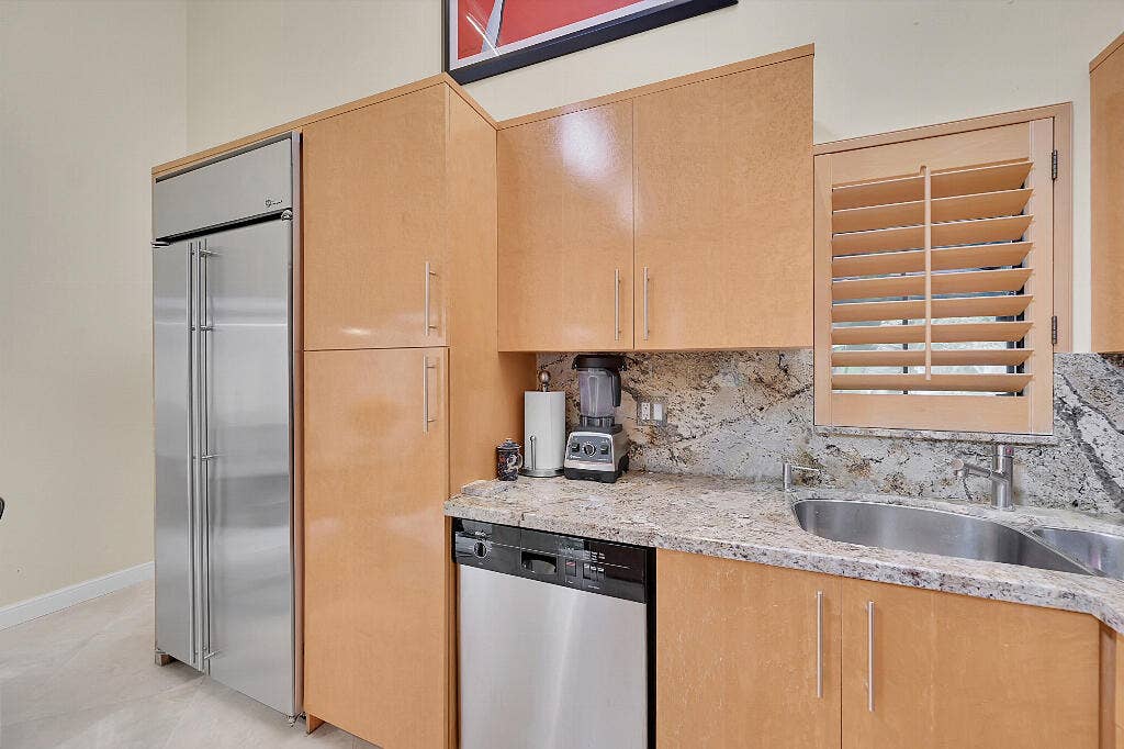 6130 Via Tierra Drive, Boca Raton, FL 33433 6130 Via Tierra Drive, Boca Raton