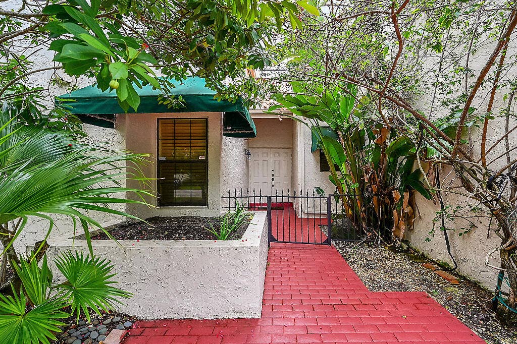 6130 Via Tierra Drive, Boca Raton, FL 33433 6130 Via Tierra Drive Entry