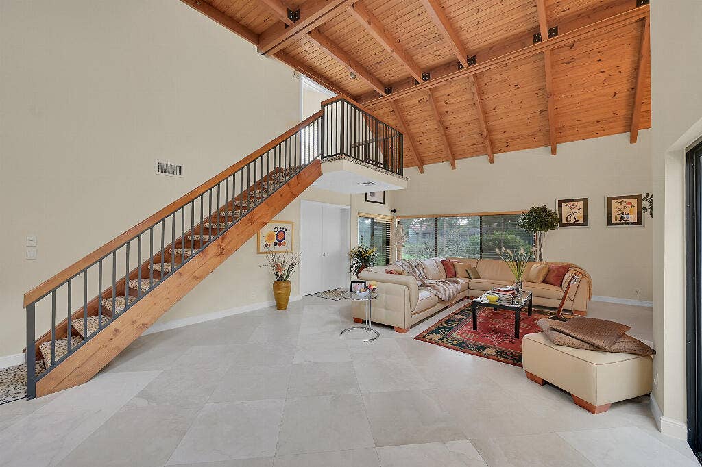 6130 Via Tierra Drive, Boca Raton, FL 33433 6130 Via Tierra Drive, Boca Raton