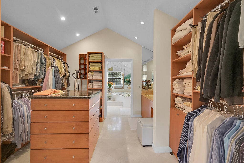 6130 Via Tierra Drive, Boca Raton, FL 33433 6130 Via Tierra Drive, Boca Raton