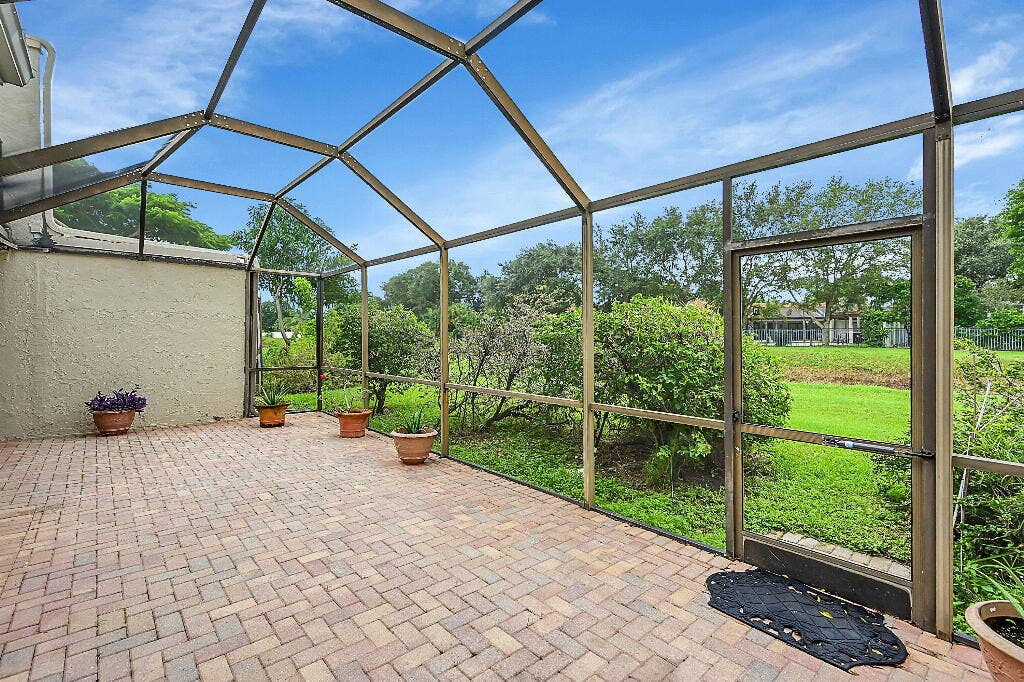6130 Via Tierra Drive, Boca Raton, FL 33433 6130 Via Tierra Drive, Boca Raton