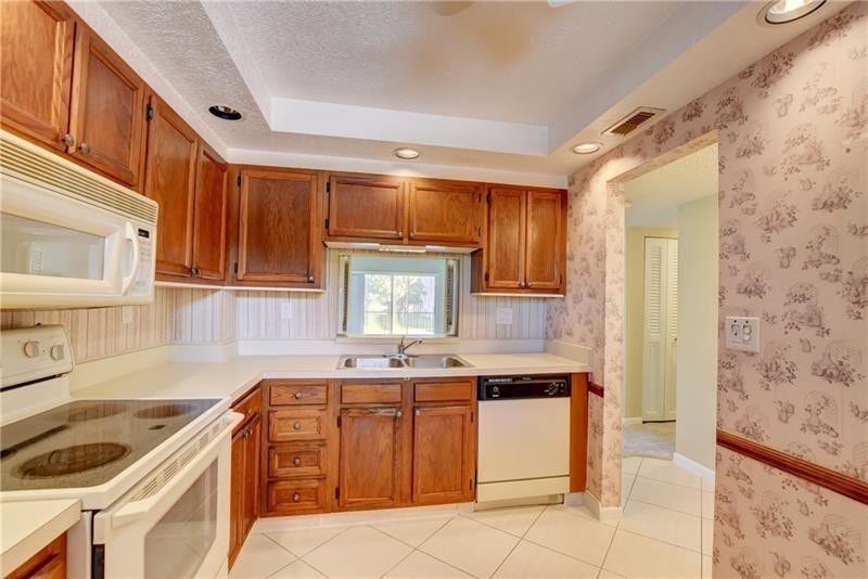 8735 Ramblewood Drive, #212, Coral Springs, Coral Springs, FL 33071 Photo 3