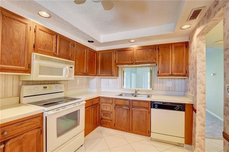 8735 Ramblewood Drive, #212, Coral Springs, Coral Springs, FL 33071 Photo 2