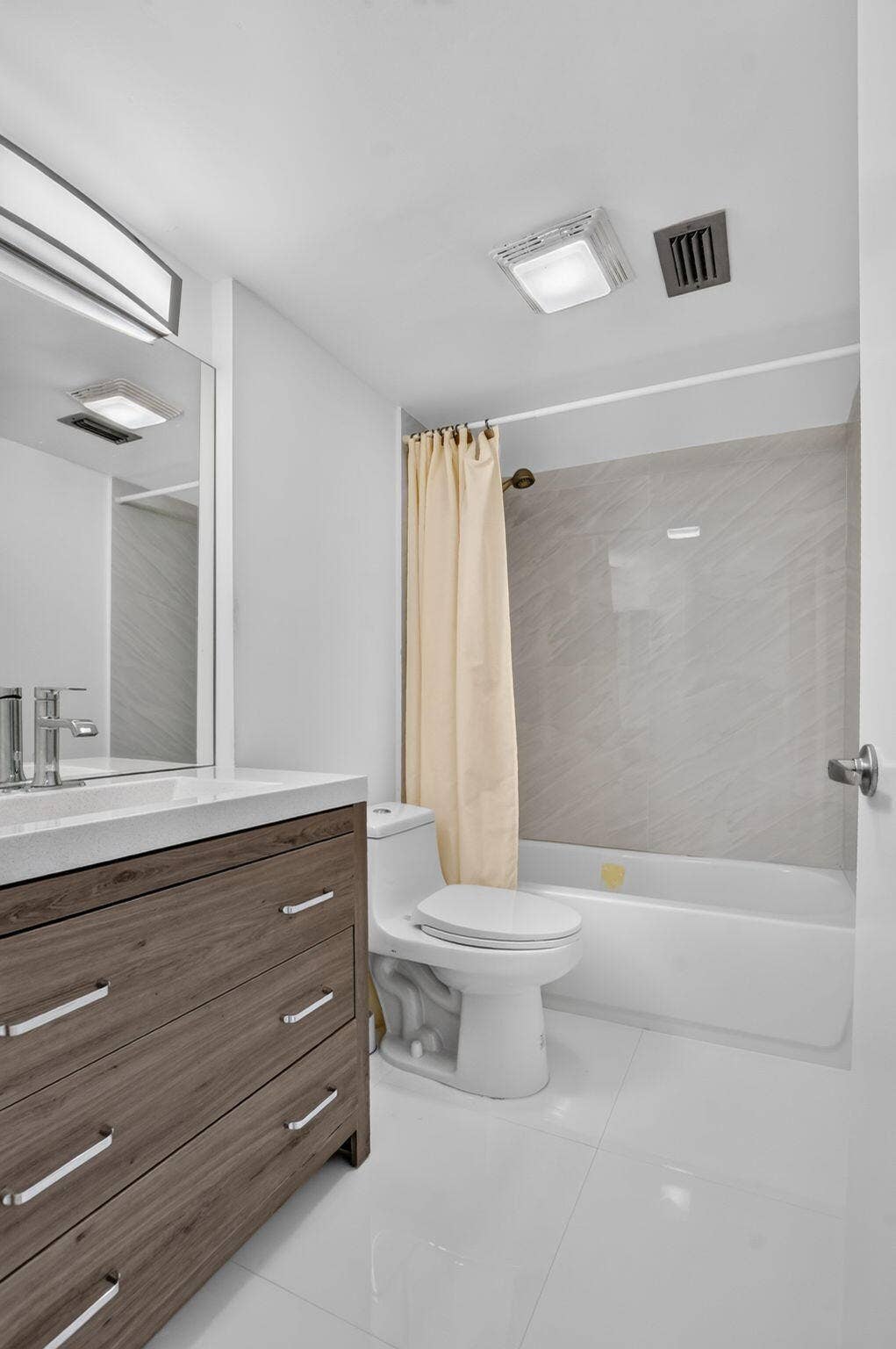 23099 BARWOOD Lane N, #308, Boca Raton, FL 33428 23-web-or-mls-DSC_5140