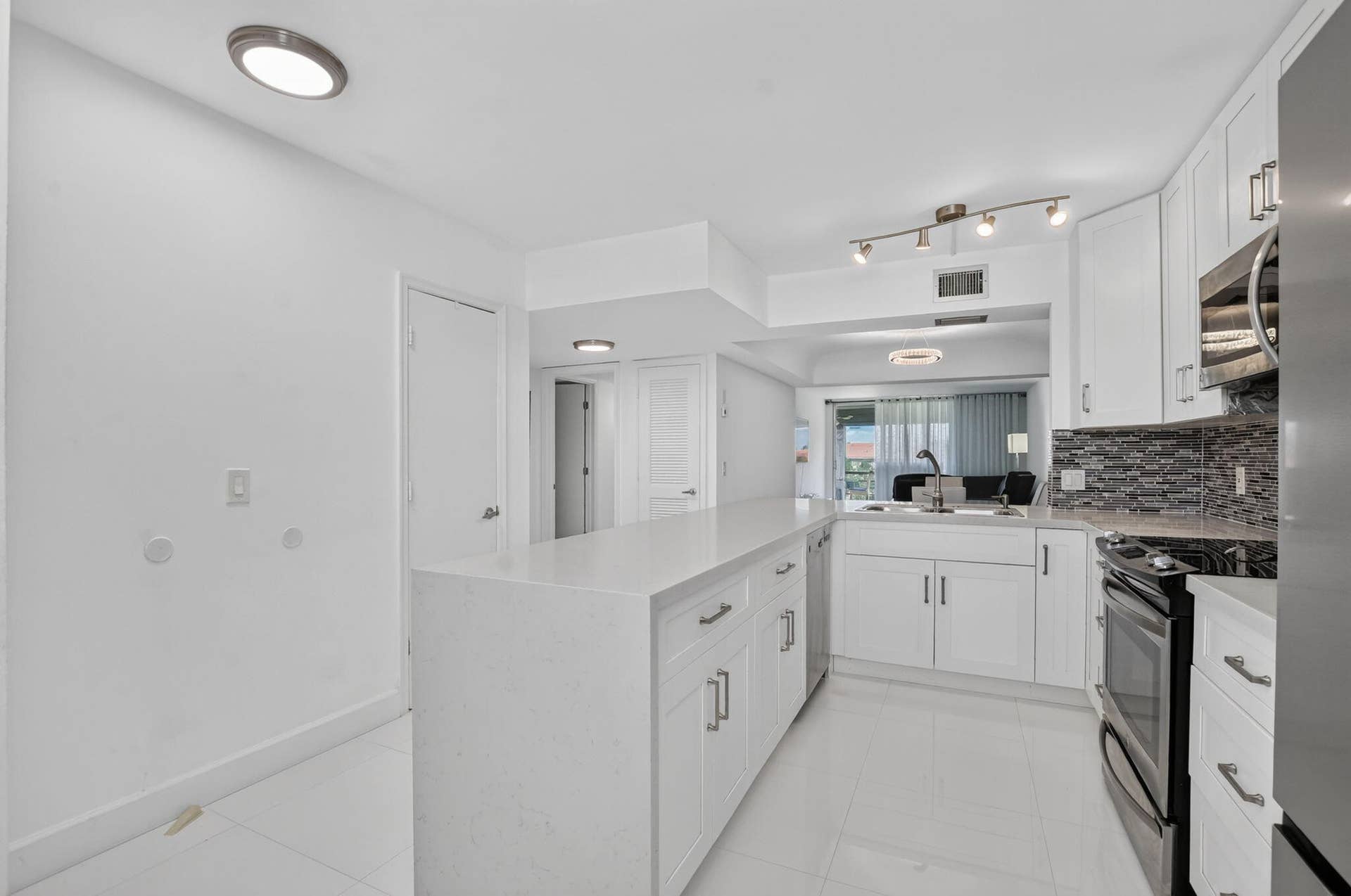 23099 BARWOOD Lane N, #308, Boca Raton, FL 33428 5-web-or-mls-DSC_5049