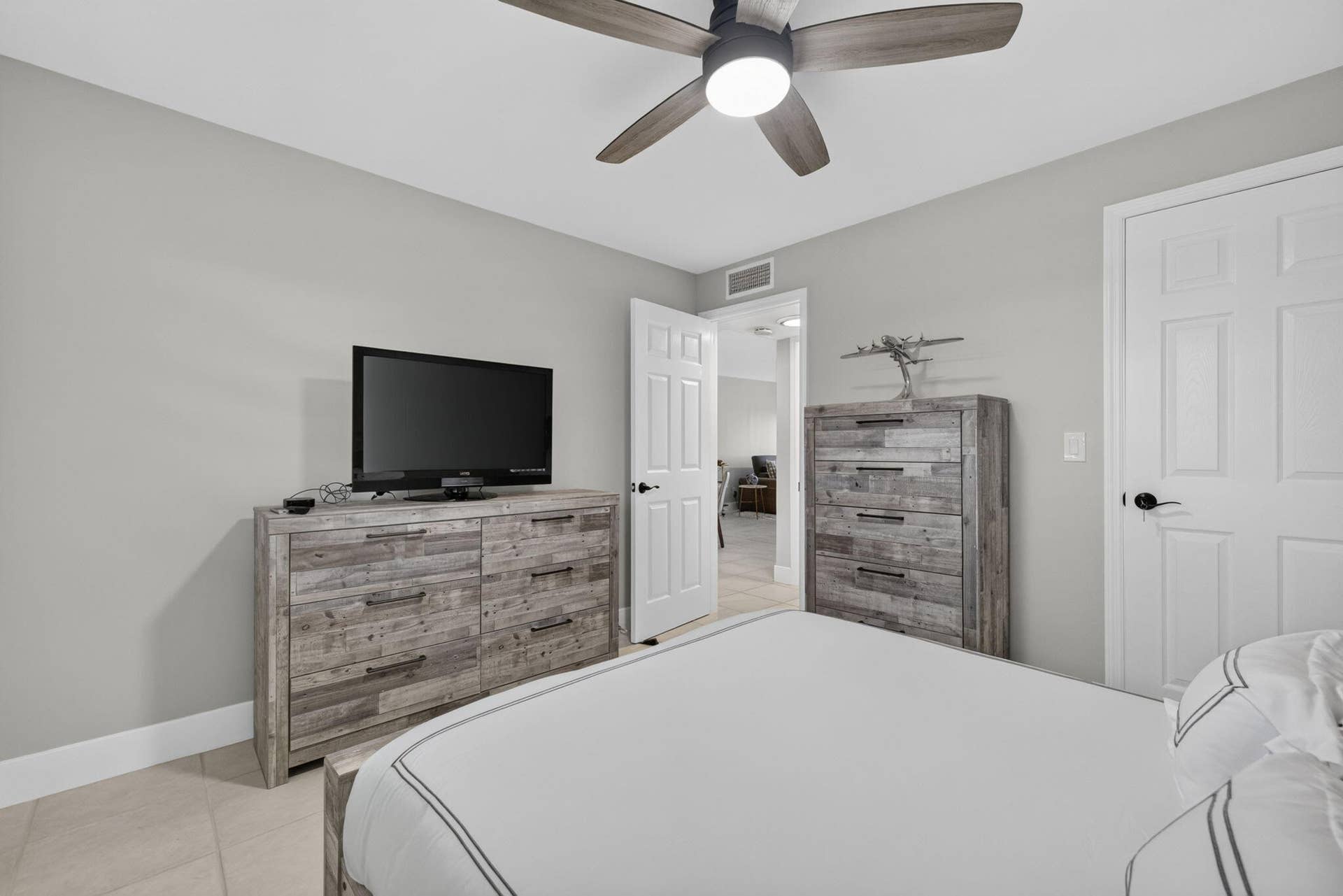 10152 S OCEAN Drive, #213B, Jensen Beach, FL 34957 20-web-or-mls-3A5A6953