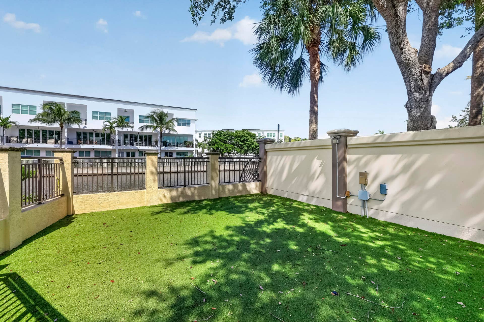 2631 NE 14TH Avenue, #216, Wilton Manors, FL 33334 Two designated dog parks at WS