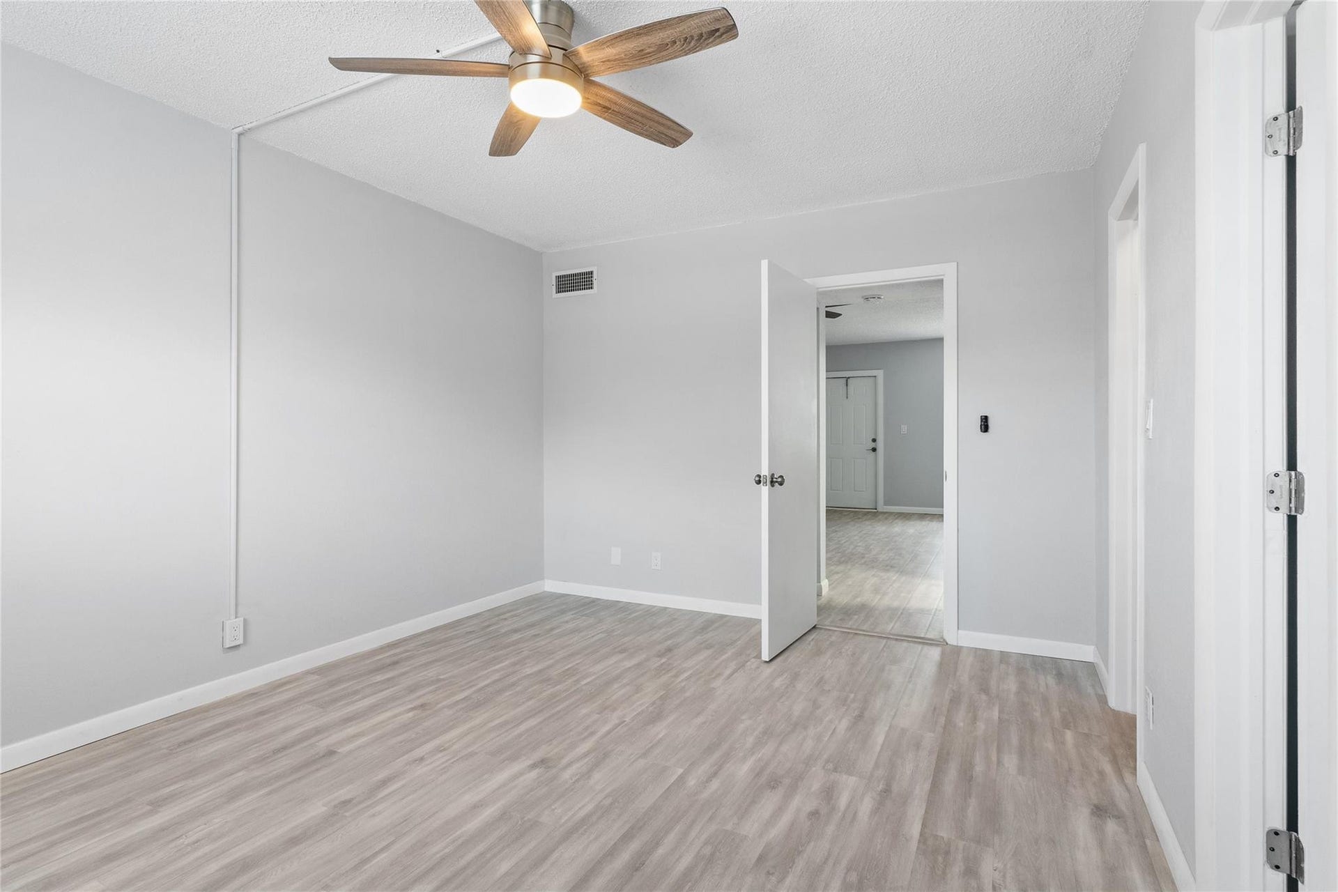 1470 N DIXIE Highway, #19, Fort Lauderdale, Fort Lauderdale, FL 33304 Ceiling fan in bedroom