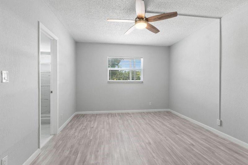 1470 N DIXIE Highway, #19, Fort Lauderdale, Fort Lauderdale, FL 33304 Impact window light and bright bedroom