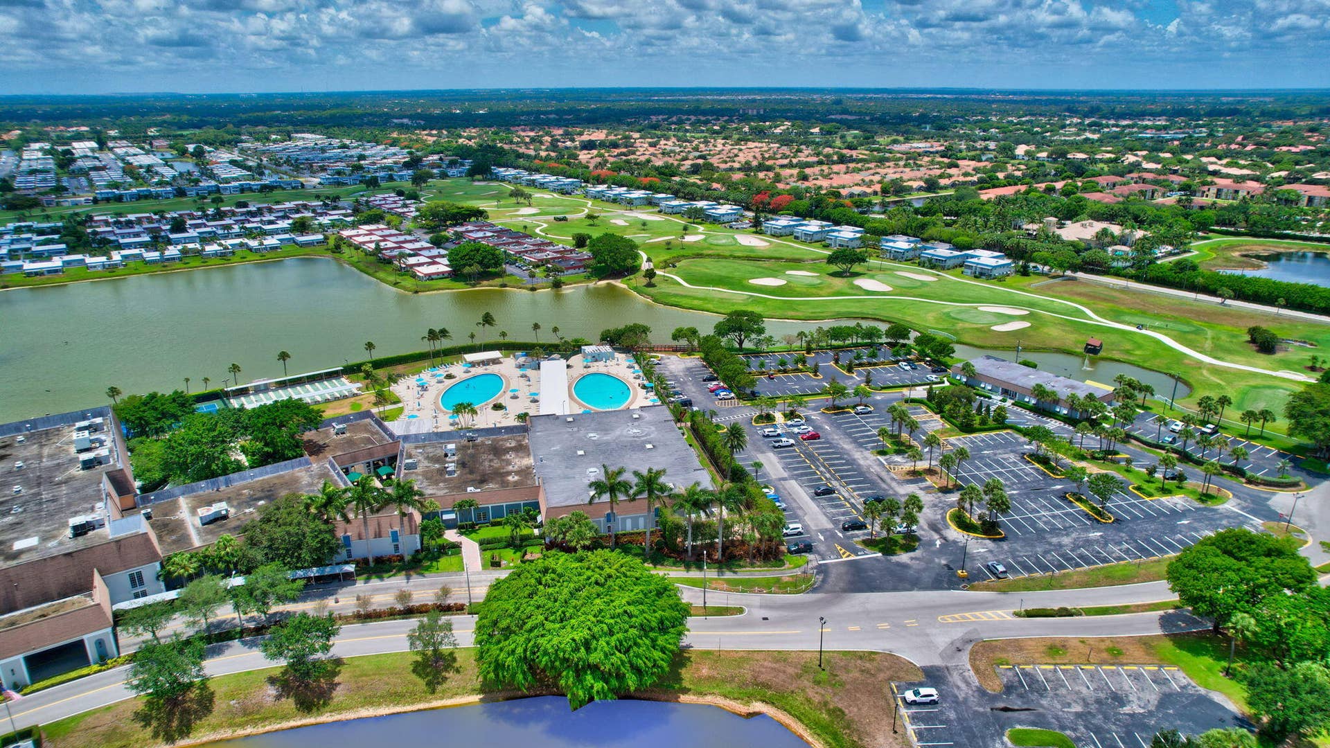 240 Burgundy E, Delray Beach, FL 33484 KINGS POINT AERIAL MAIN CLUBHOUSE