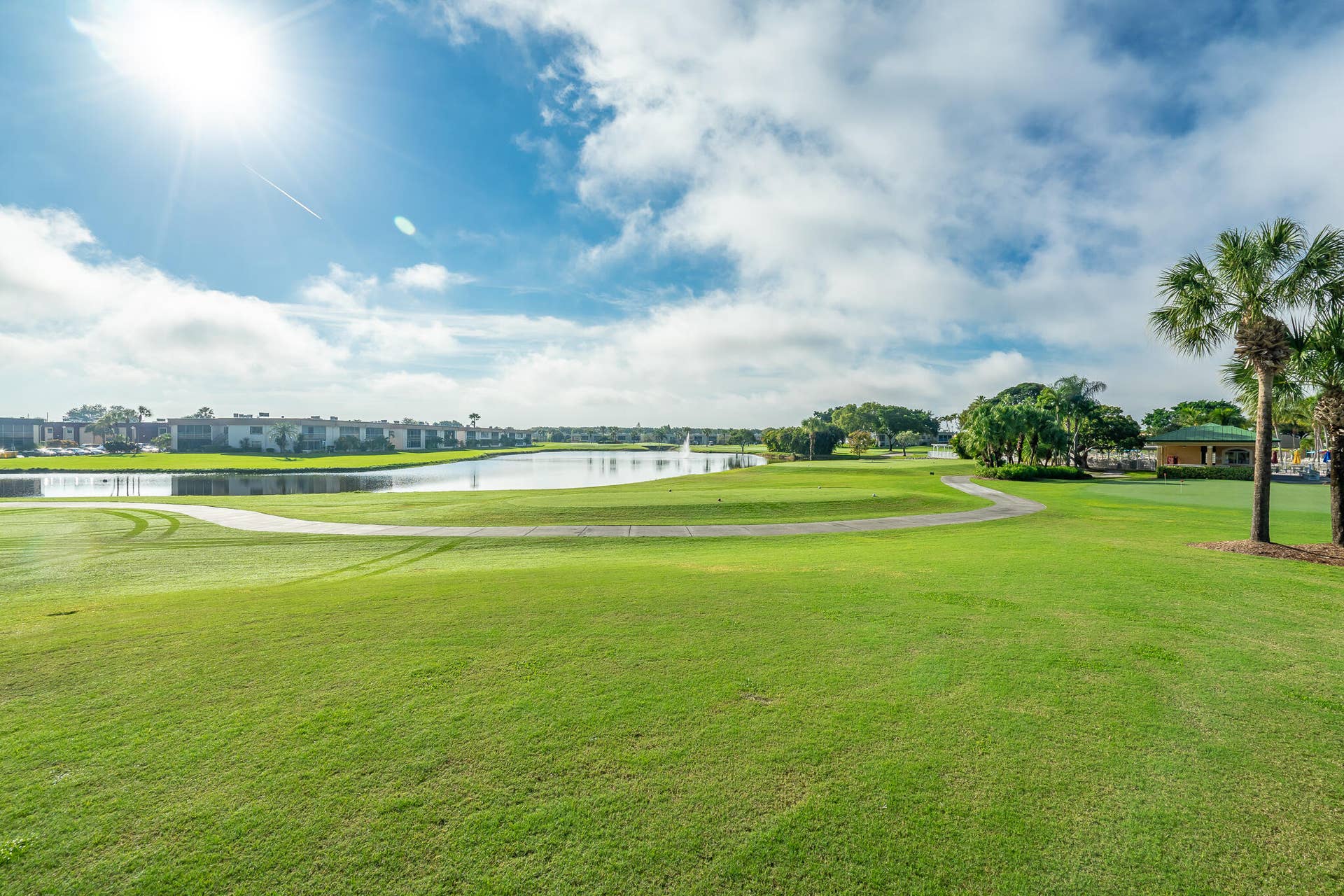 240 Burgundy E, Delray Beach, FL 33484 KINGS POINT GOLF COURSE