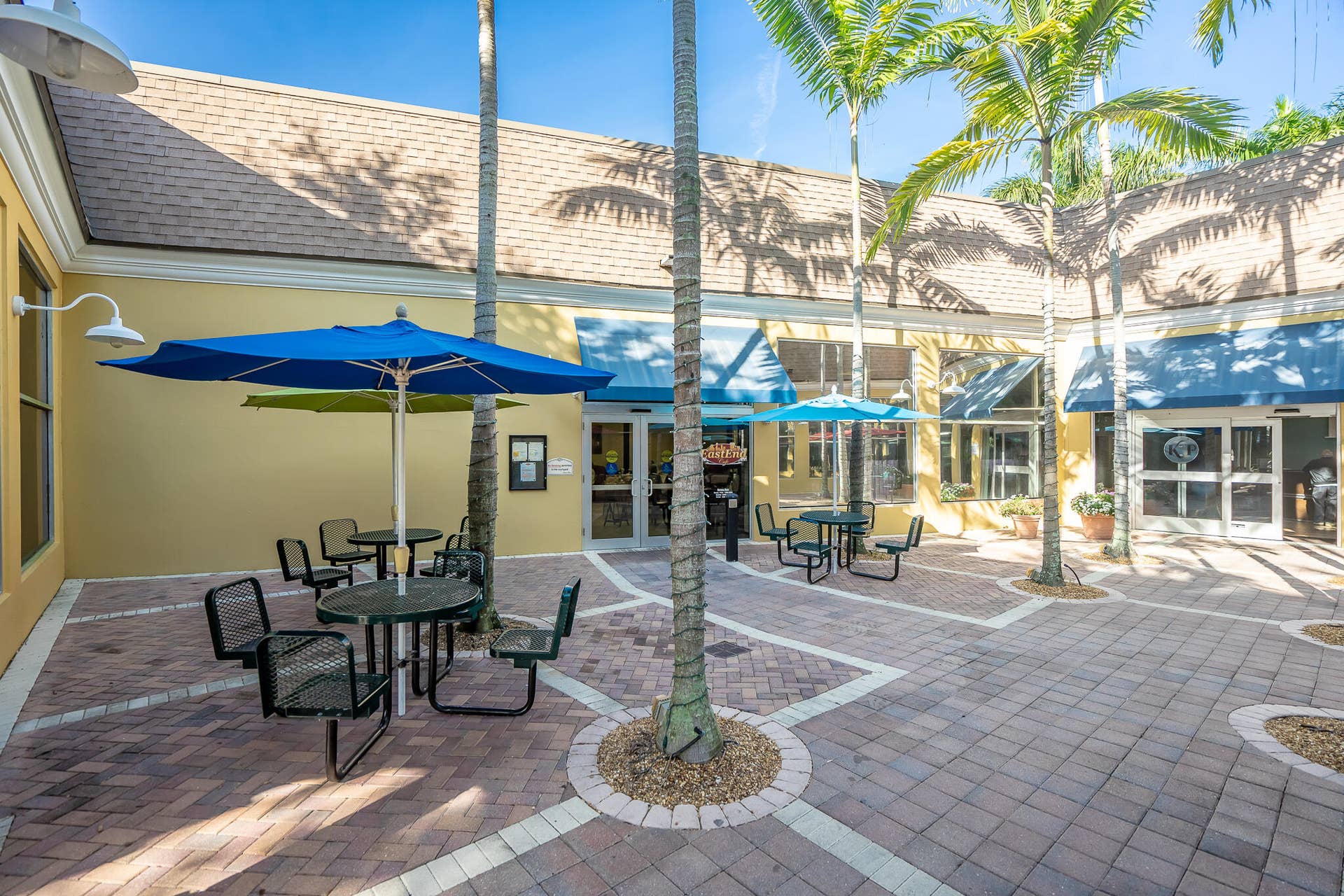 240 Burgundy E, Delray Beach, FL 33484 CAFE