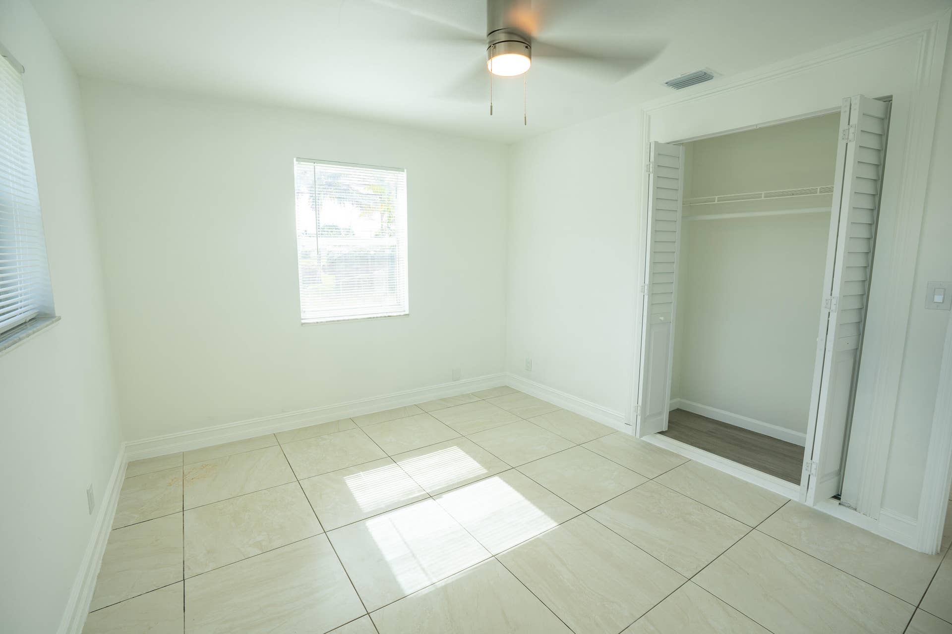 1420 9th Street, Lake Park, FL 33403 Somer-8