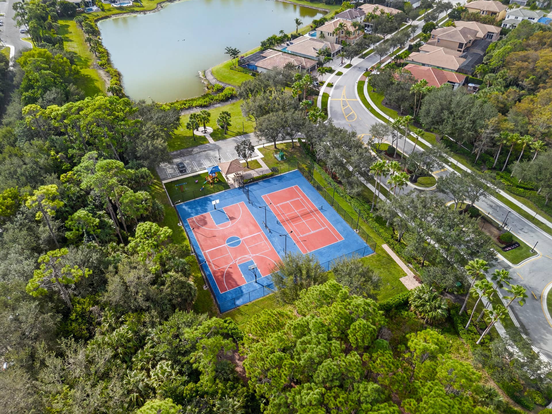 10625 Oak Meadow Lane, Lake Worth, FL 33449 Full Tennis & Basketball