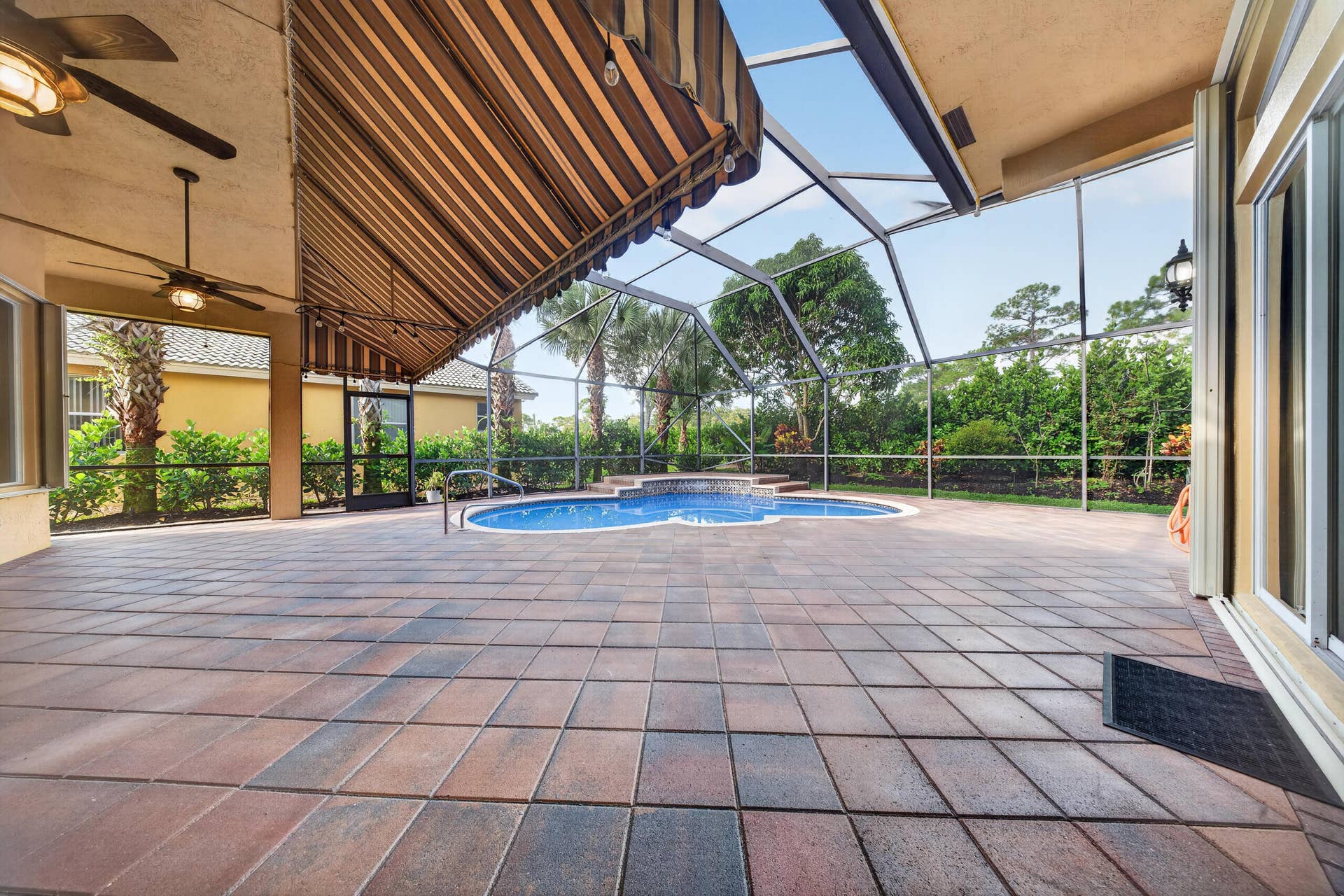 10625 Oak Meadow Lane, Lake Worth, FL 33449 Screened Pool