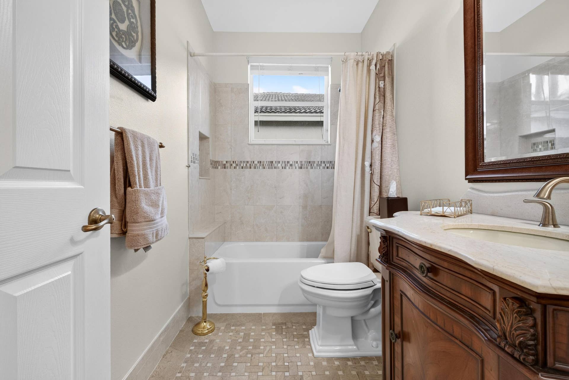 10625 Oak Meadow Lane, Lake Worth, FL 33449 Guest Bathroom Wing 2