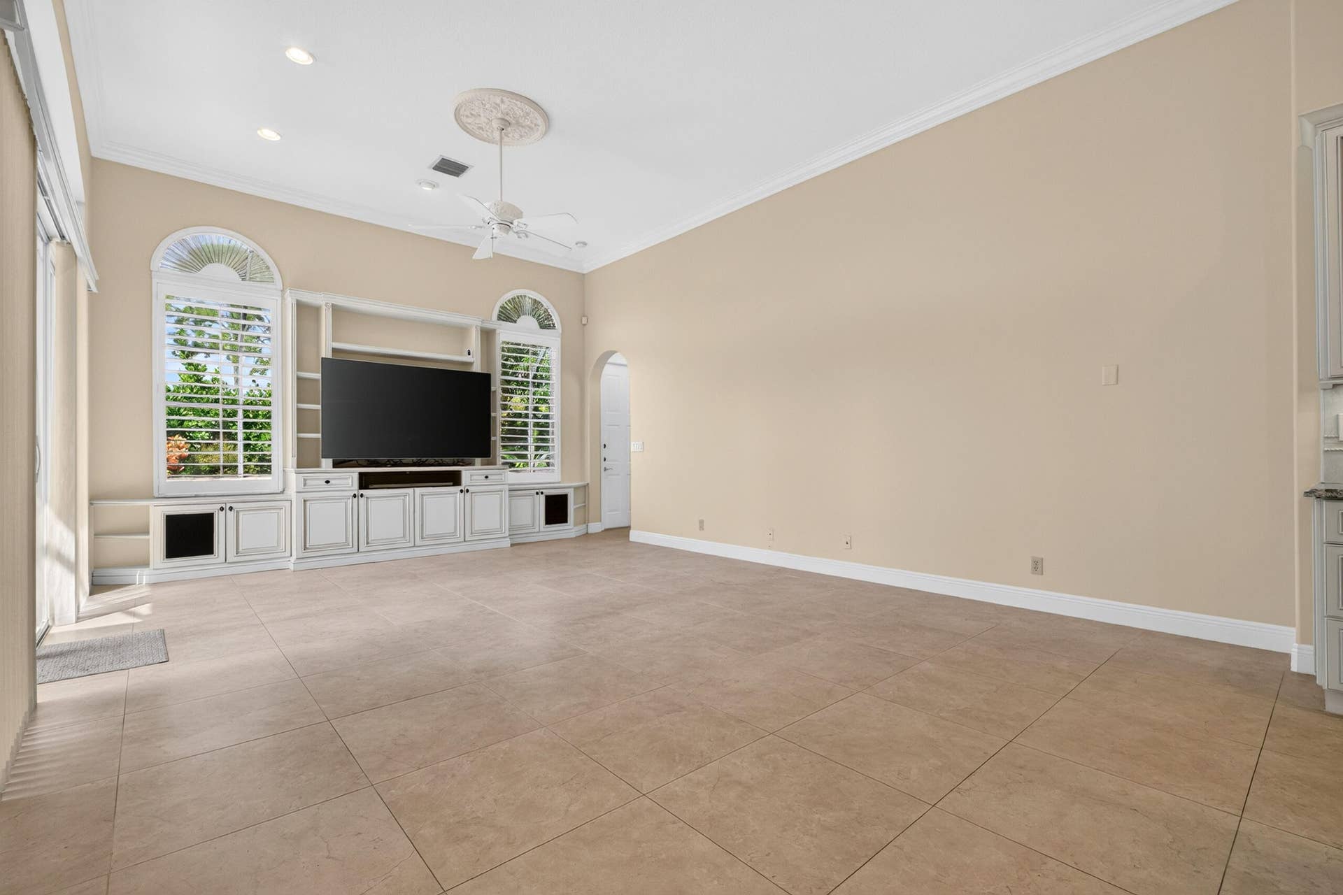 10625 Oak Meadow Lane, Lake Worth, FL 33449 Family Room