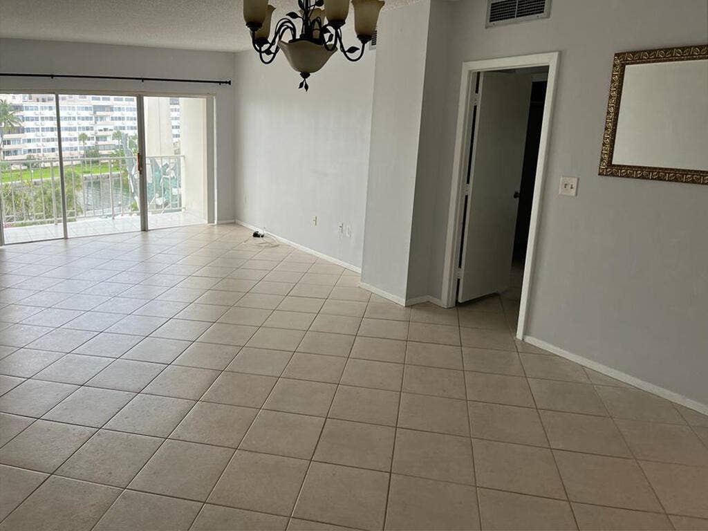 300 BAYVIEW Drive, #403, Sunny Isles Beach, FL 33160 Living Area II