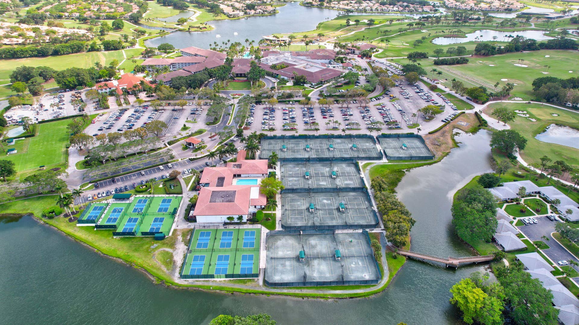 526 Club Drive, Palm Beach Gardens, FL 33418 40-web-or-mls-DJI_0369_70_71_72_73