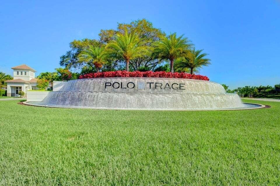7891 Monarch Court, Delray Beach, FL 33446 fountain