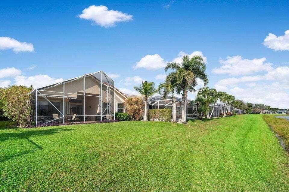 7891 Monarch Court, Delray Beach, FL 33446 backyard
