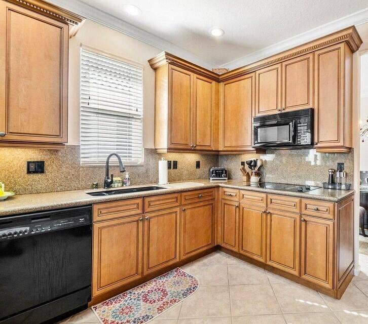 7891 Monarch Court, Delray Beach, FL 33446 kitchen
