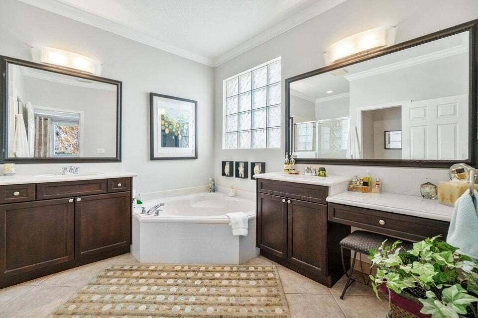 7891 Monarch Court, Delray Beach, FL 33446 Bathroom