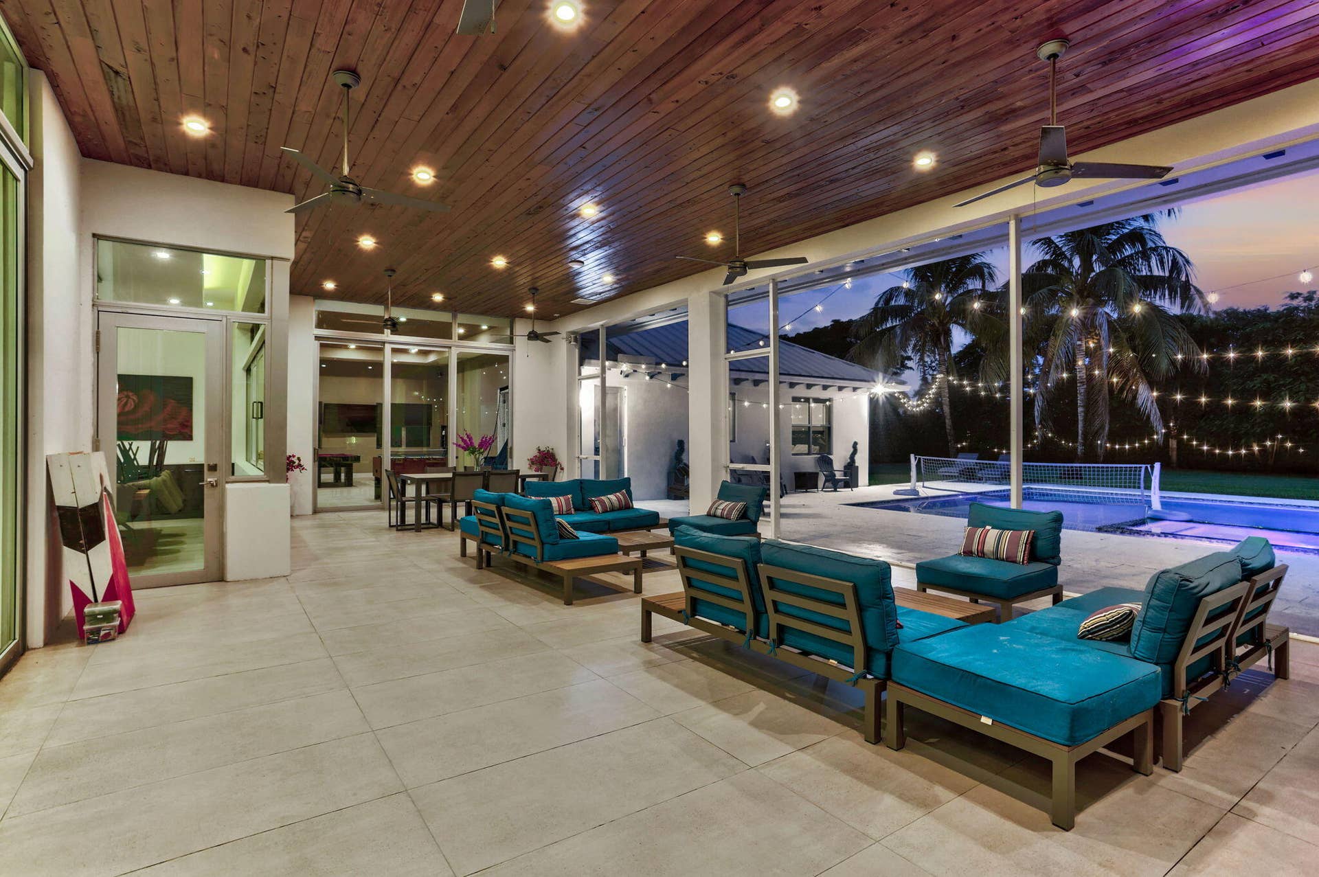 Twilight - Screened Patio