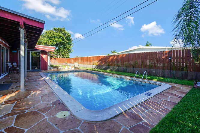 416 LIGHTHOUSE Drive, North Palm Beach, North Palm Beach, FL 33408 416 Lighthouse Drive North-small-029-025