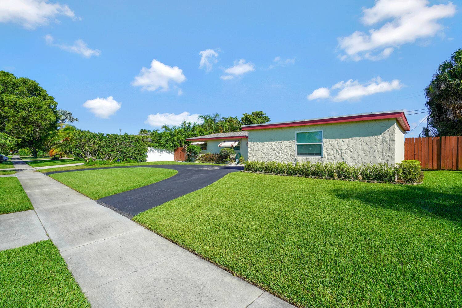 416 LIGHTHOUSE Drive, North Palm Beach, North Palm Beach, FL 33408 416 Lighthouse Drive North-large-005-014