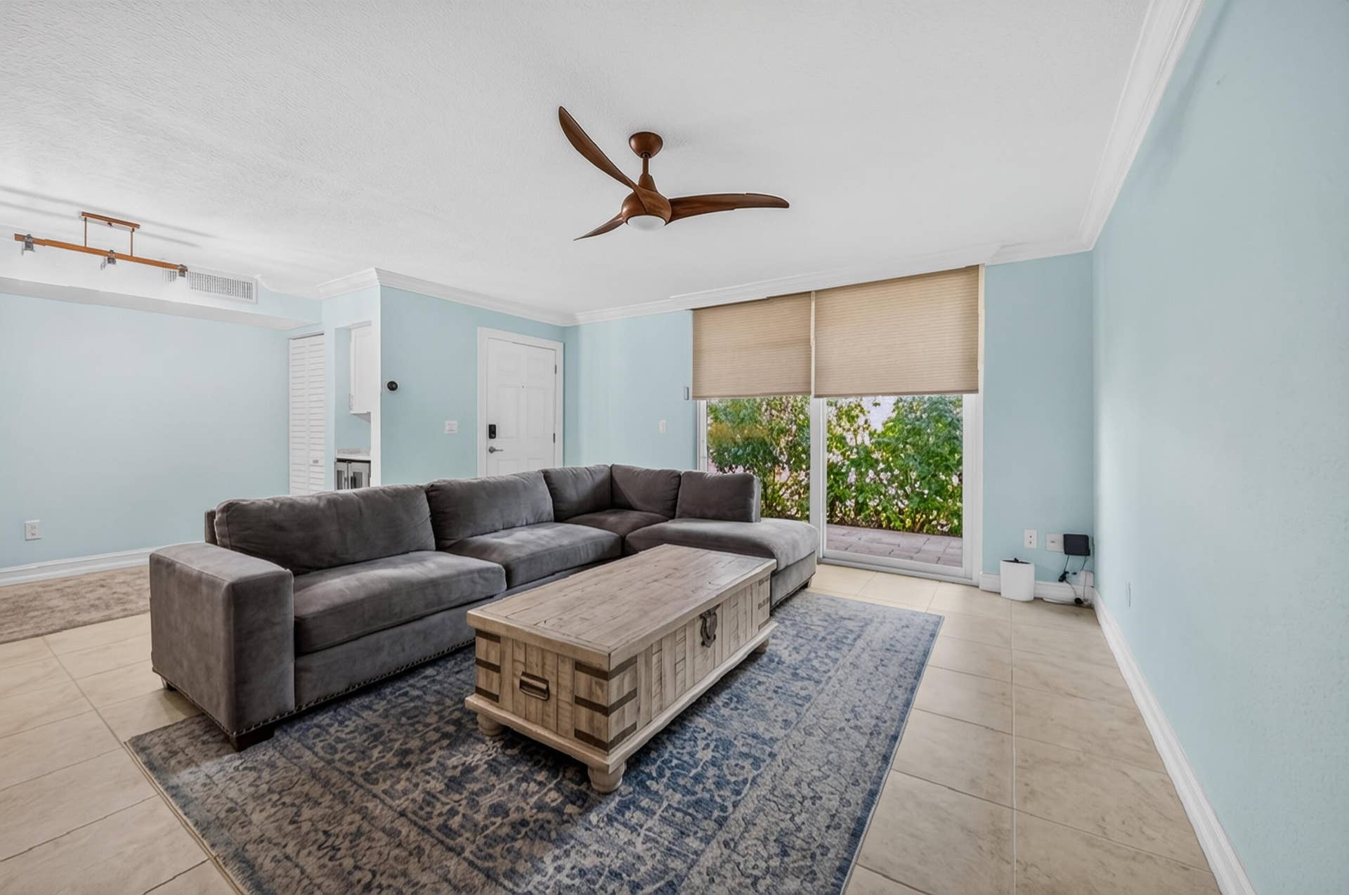 131 Yacht Club Way, #109, Hypoluxo, FL 33462 11