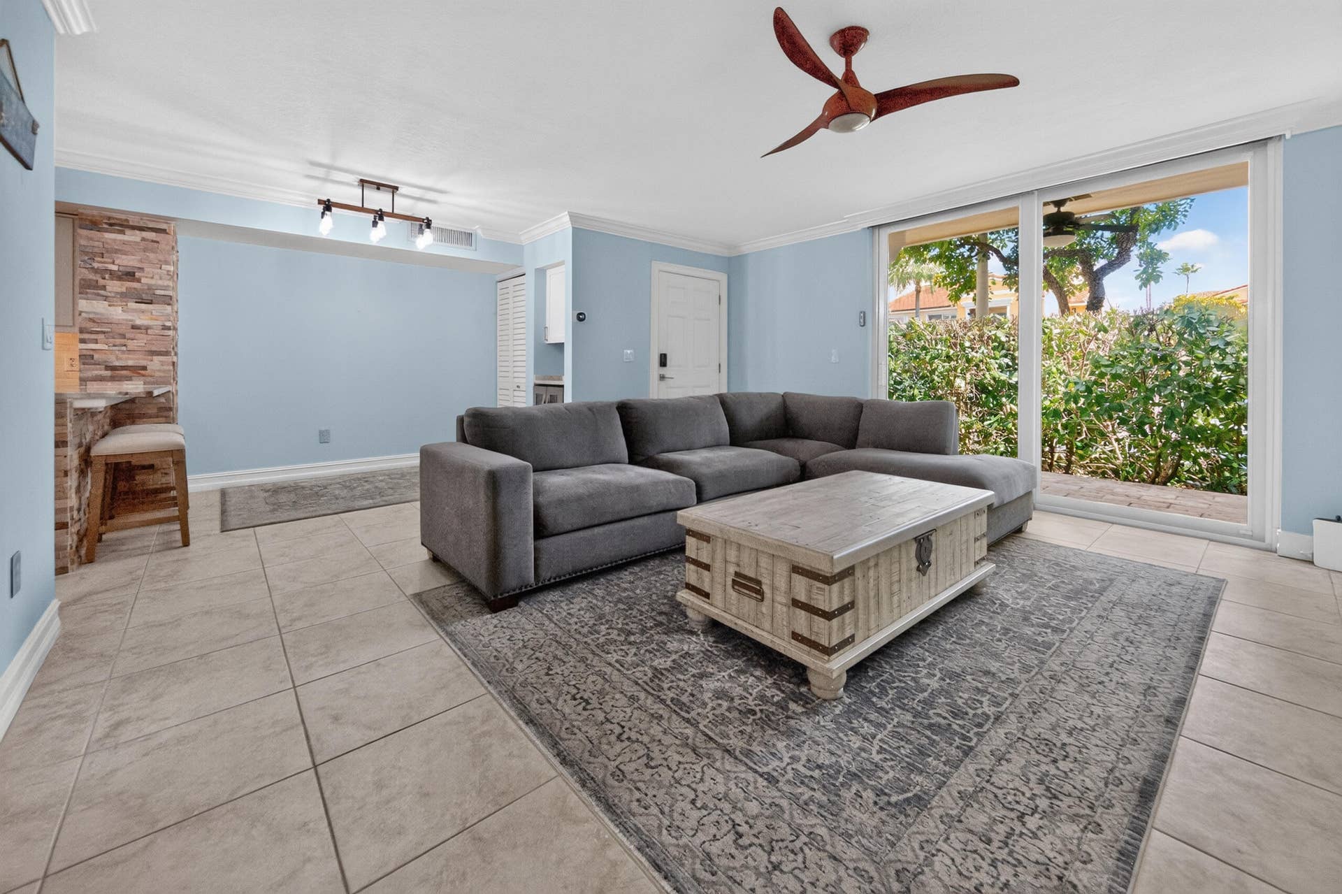 131 Yacht Club Way, #109, Hypoluxo, FL 33462 12
