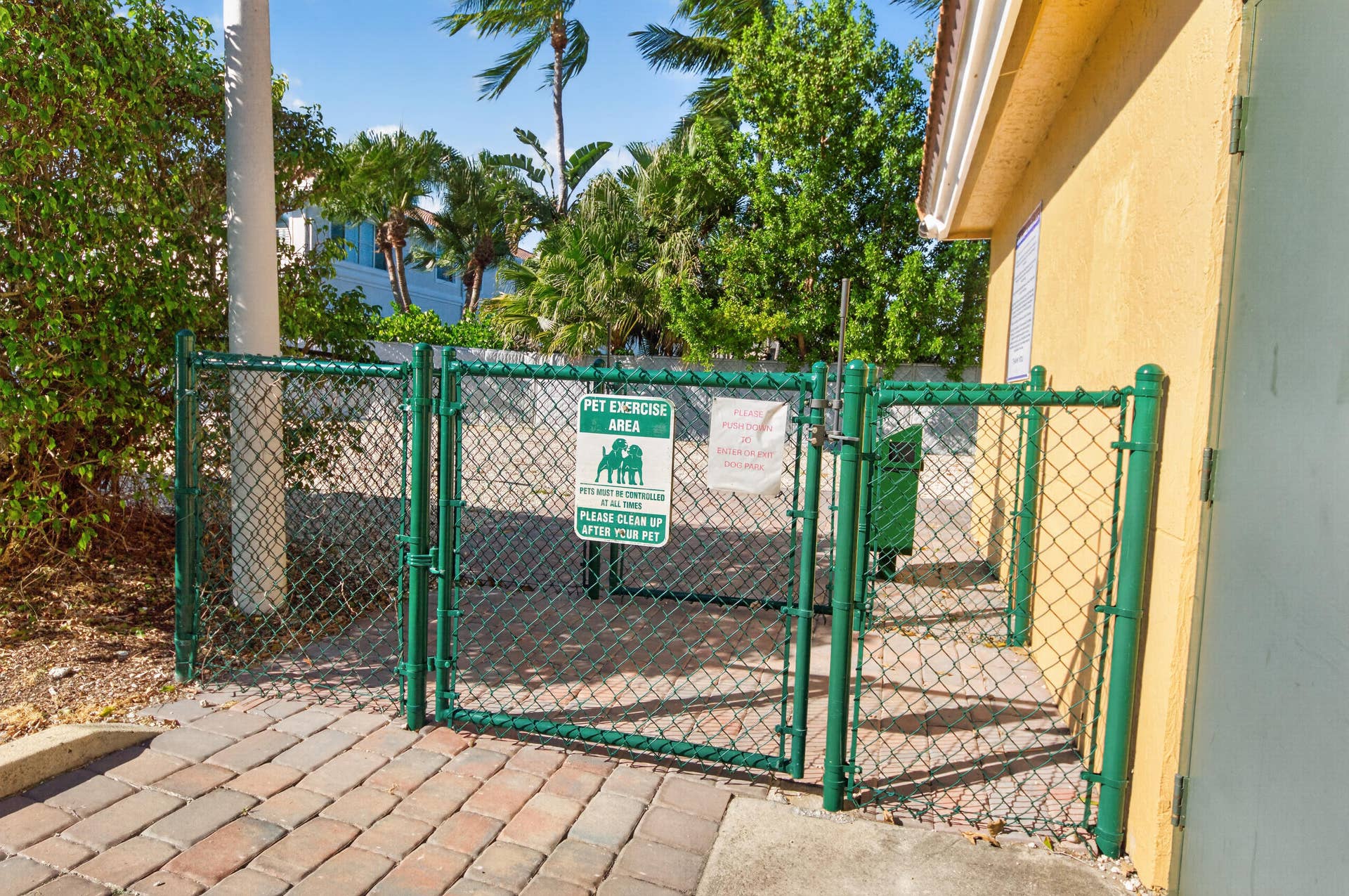 131 Yacht Club Way, #109, Hypoluxo, FL 33462 dog park