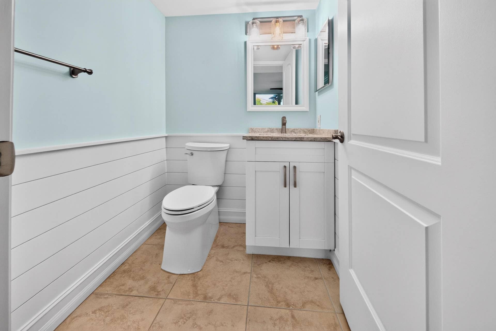 131 Yacht Club Way, #109, Hypoluxo, FL 33462 1/2 bath downstairs