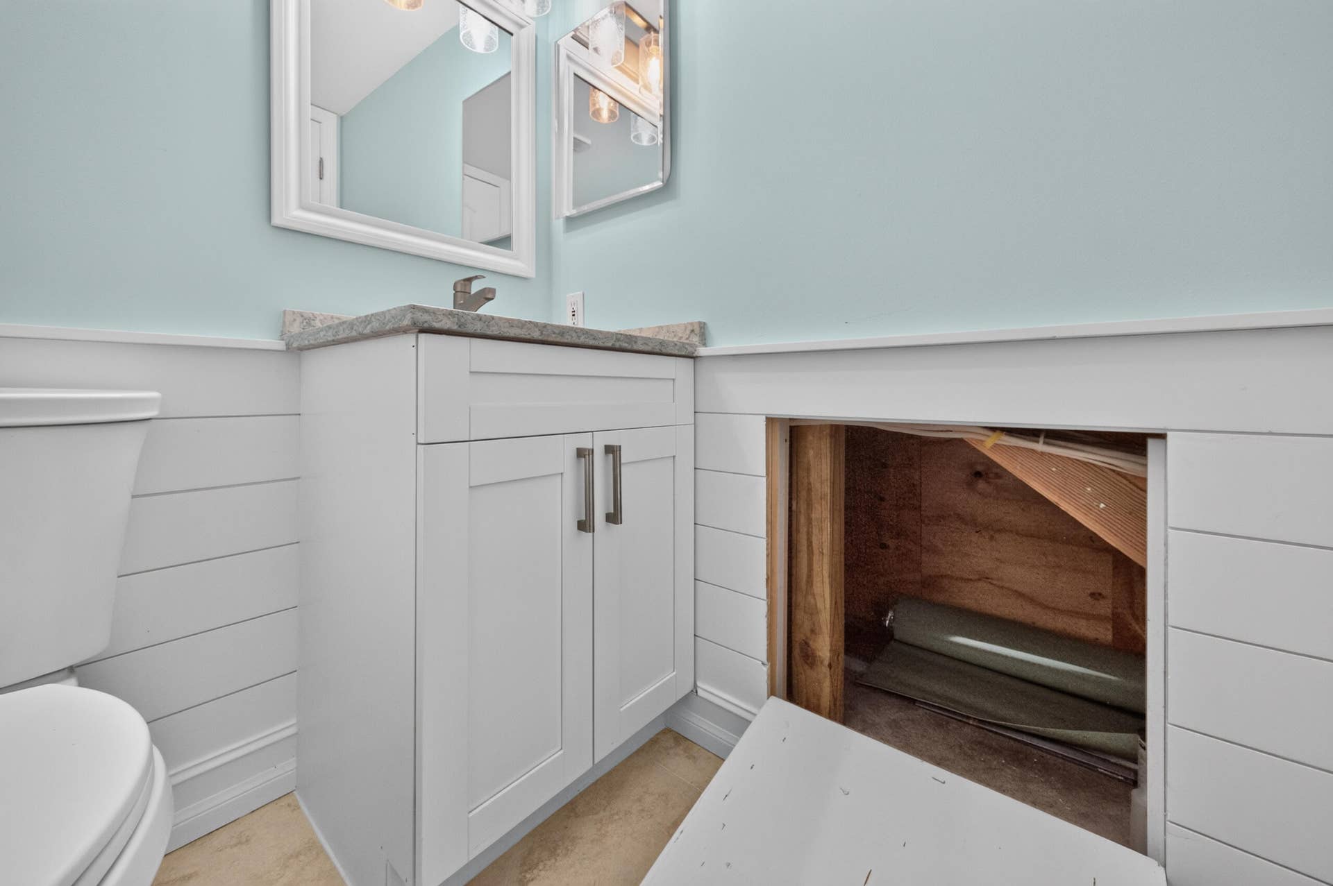 131 Yacht Club Way, #109, Hypoluxo, FL 33462 extra custom storage under the stairs