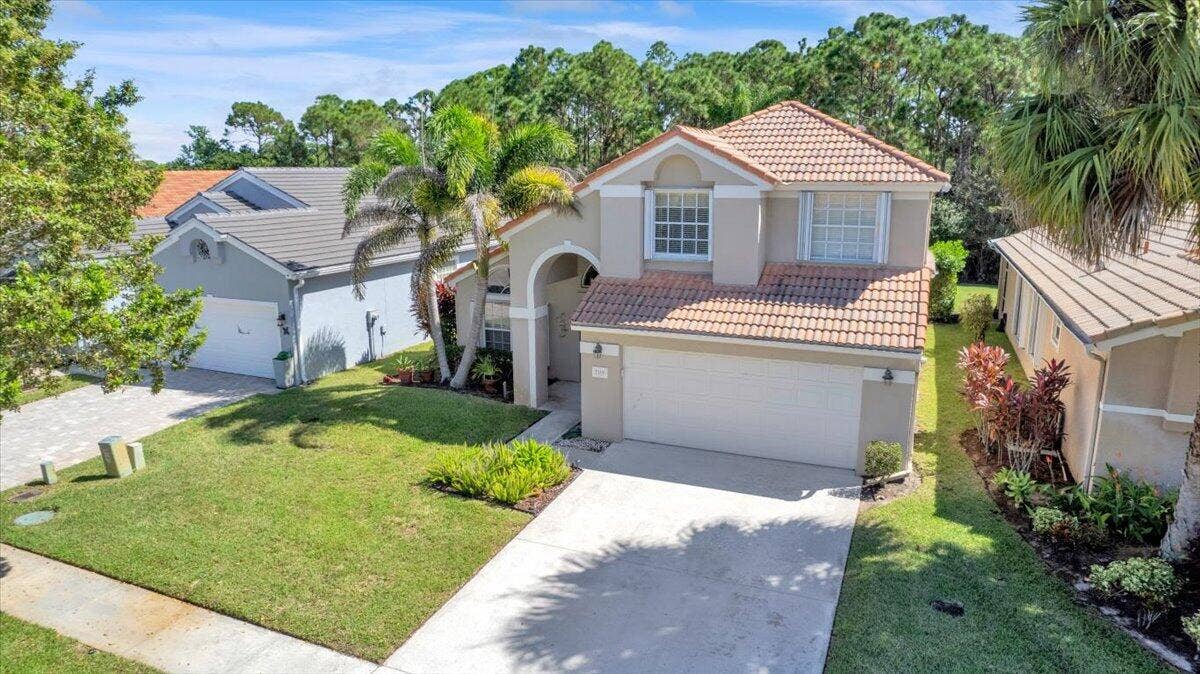 7119 SE Twin Oaks Circle, Stuart, FL 34997 Welcome to Summerfield
