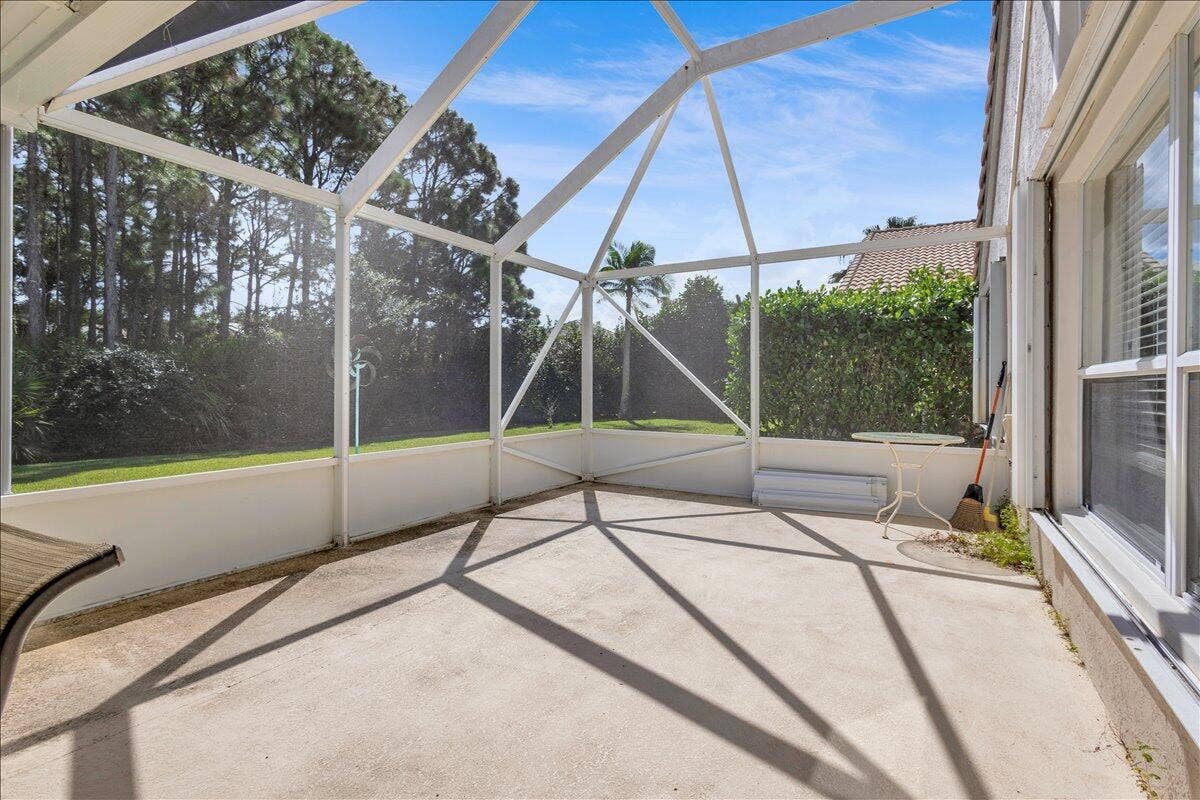 7119 SE Twin Oaks Circle, Stuart, FL 34997 80-GG3A9844