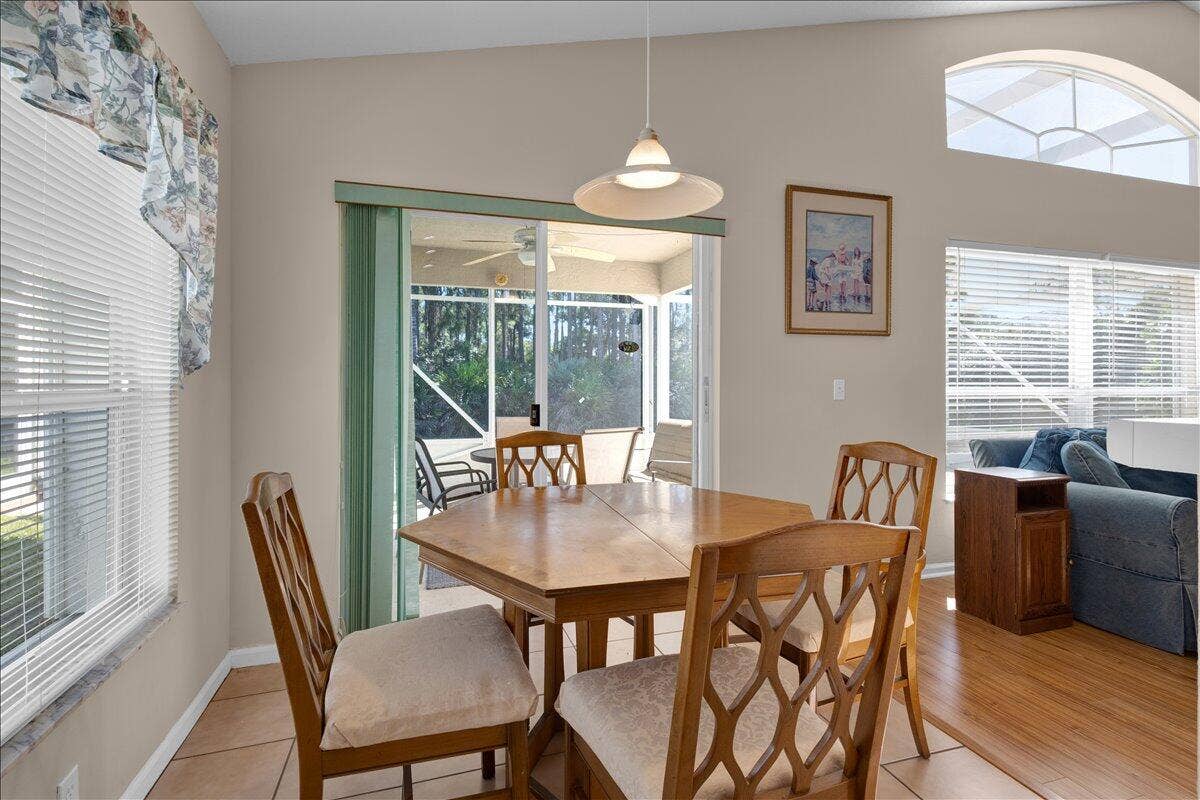 7119 SE Twin Oaks Circle, Stuart, FL 34997 Kitchen Nook