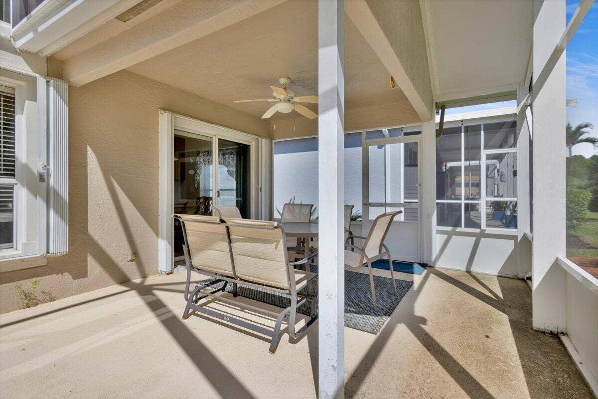 7119 SE Twin Oaks Circle, Stuart, FL 34997 77-GG3A9835