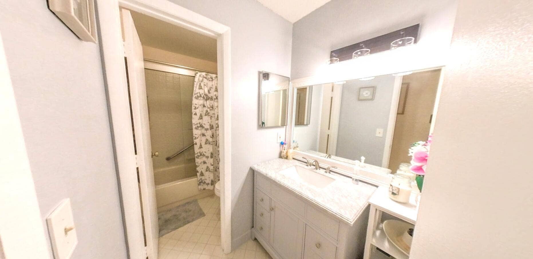3002 Lucerne Park Drive, #5121, Greenacres, FL 33467 2nd Bathroom