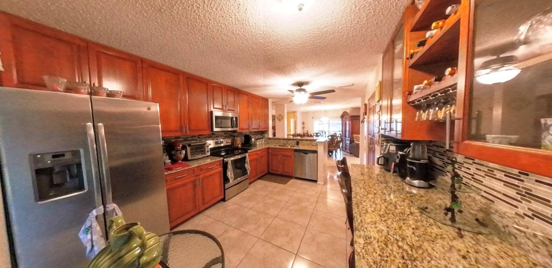 3002 Lucerne Park Drive, #5121, Greenacres, FL 33467 Kitchen