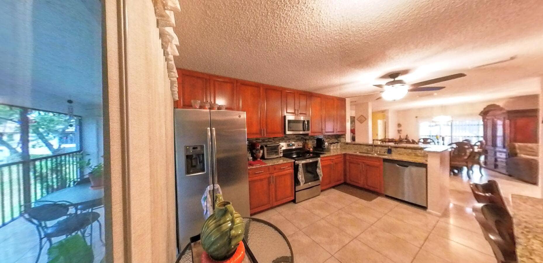 3002 Lucerne Park Drive, #5121, Greenacres, FL 33467 Kitchen