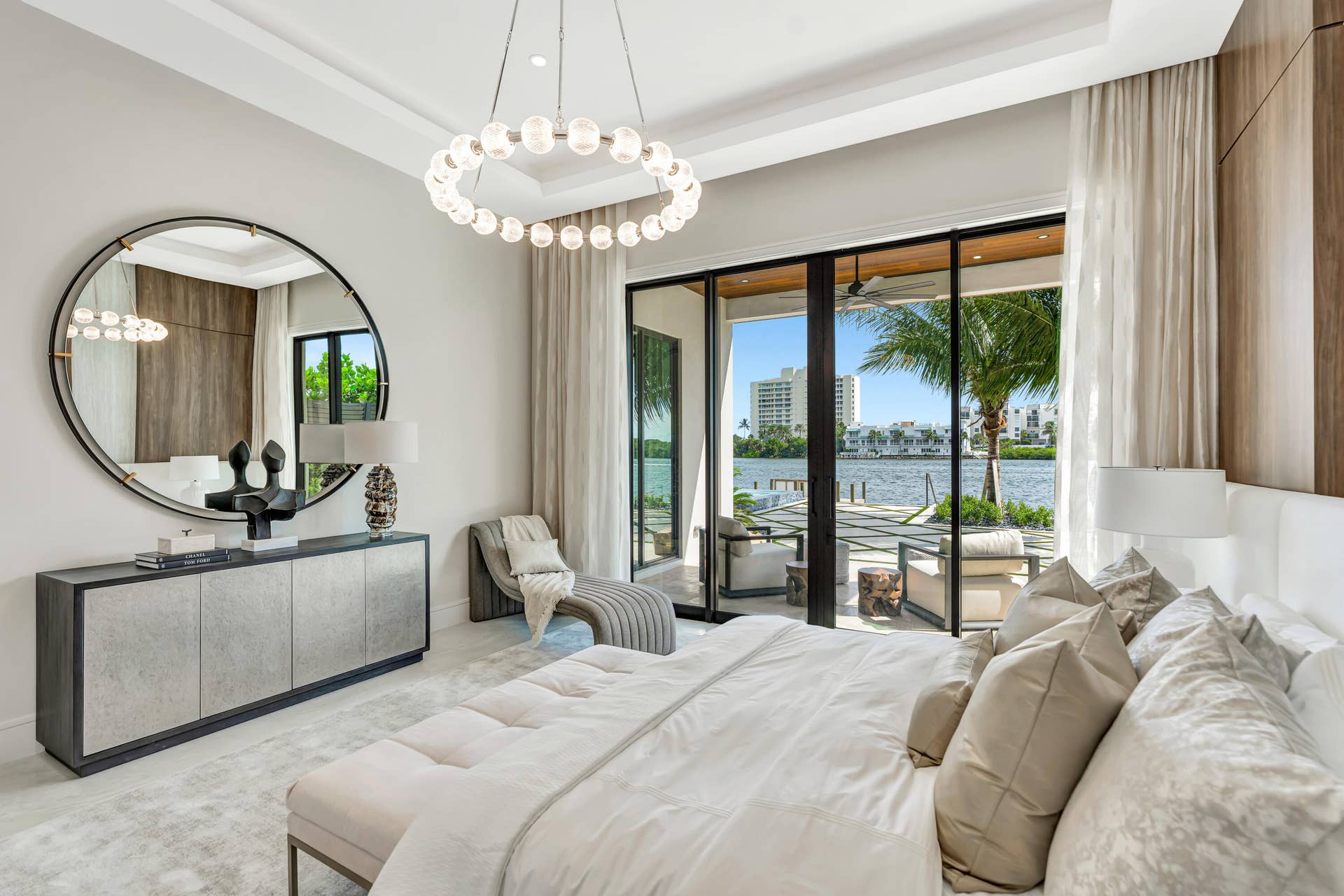 1st floor master suite