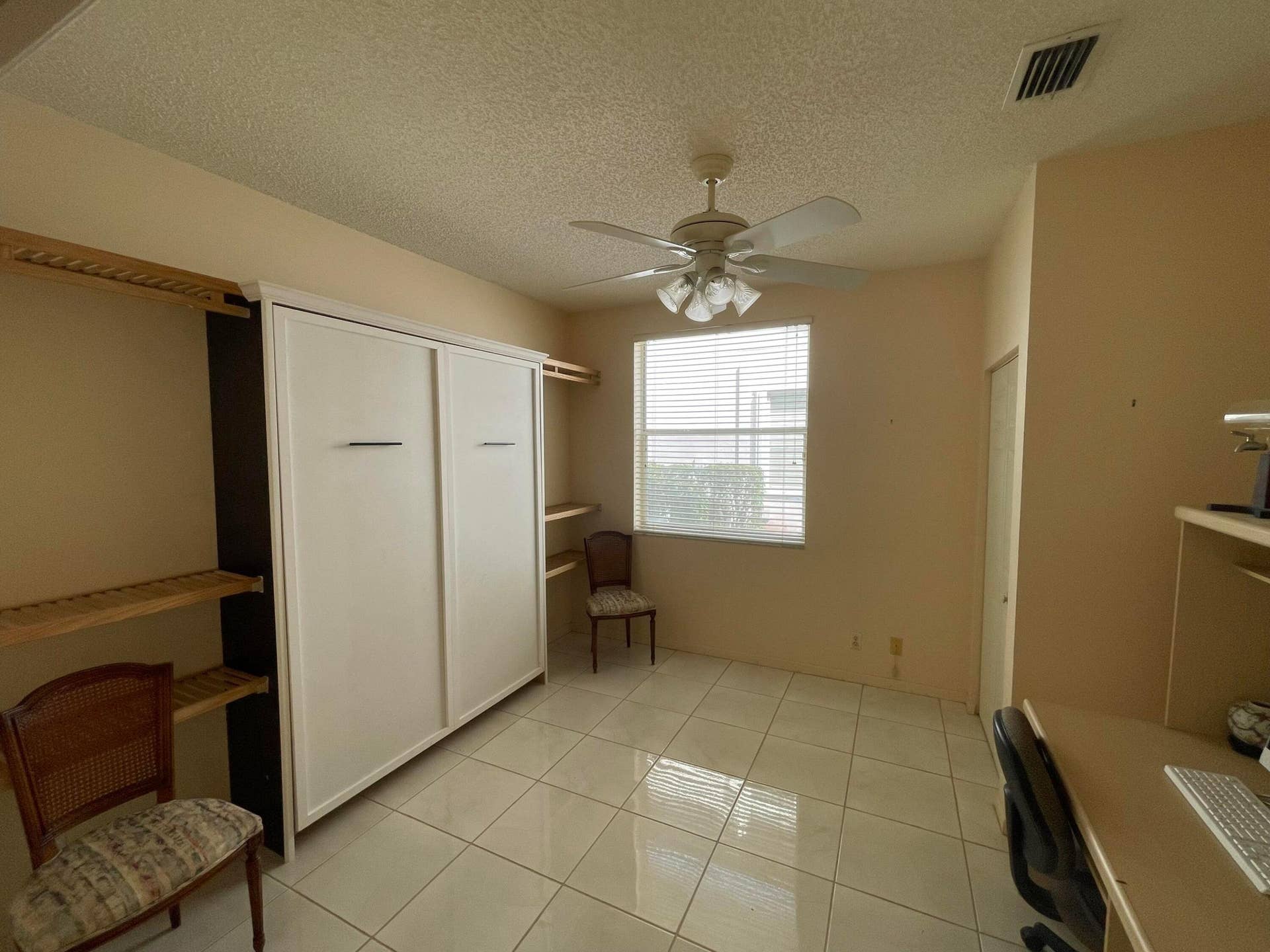 7911 Laina Lane, #1, Boynton Beach, FL 33437 Murphy Bed