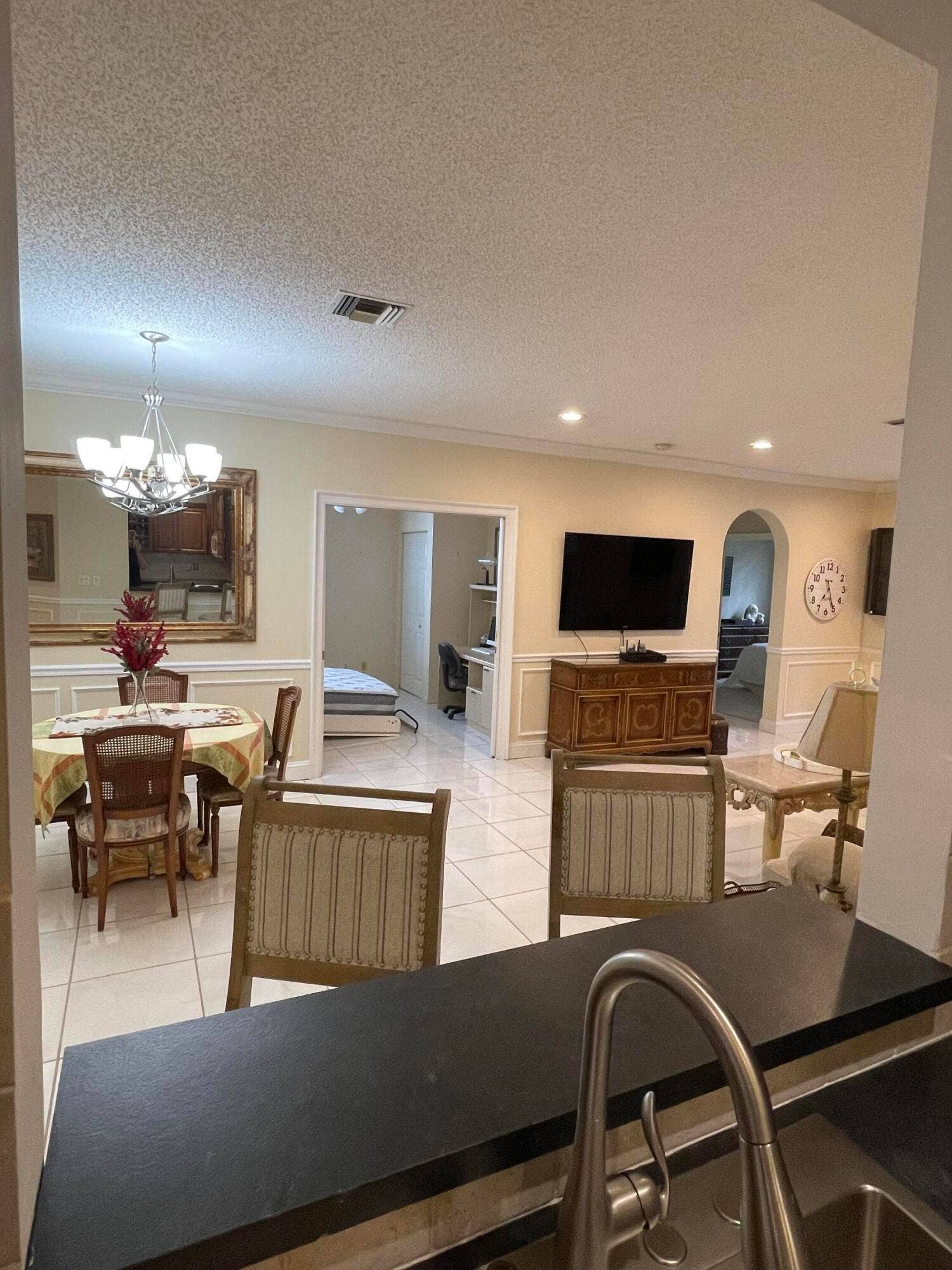 7911 Laina Lane, #1, Boynton Beach, FL 33437 Kitchen Passthrough