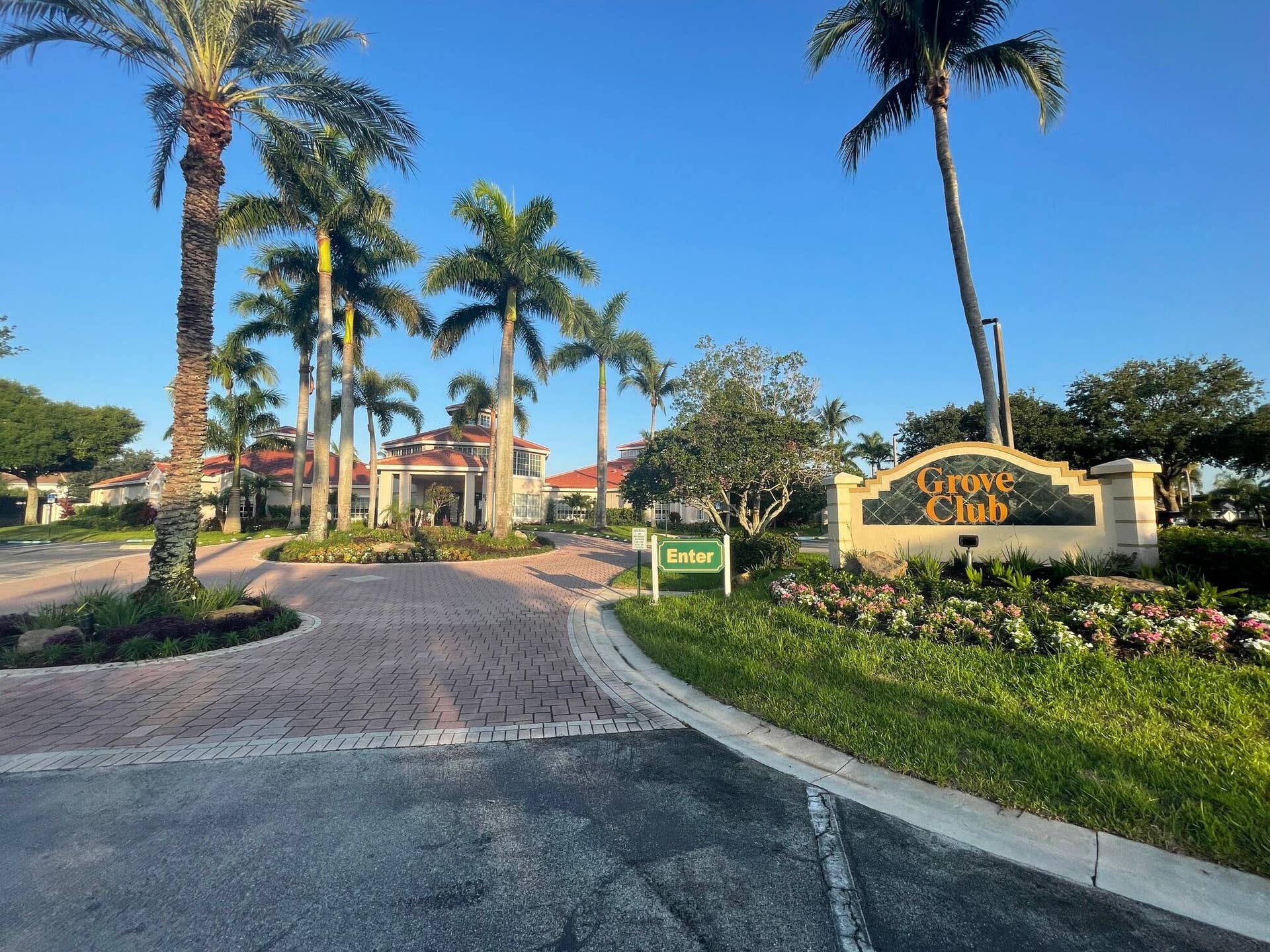 7911 Laina Lane, #1, Boynton Beach, FL 33437 Clubhouse Entrance