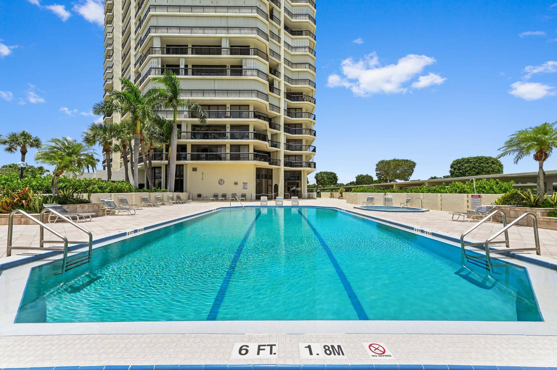 1900 CONSULATE Place, #1004, West Palm Beach, FL 33401 42 pool 01